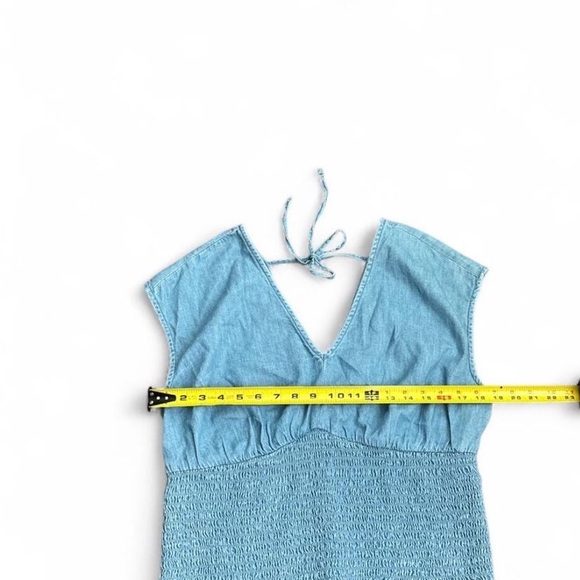Old Navy Light Blue Smocked Crop Top - Picture 2 of 5
